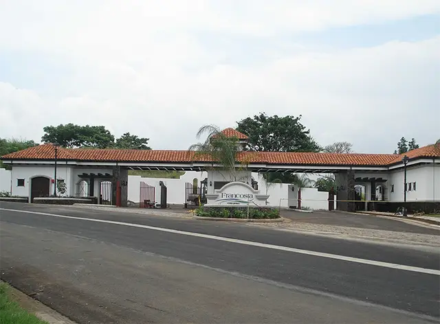 Francosta Residencial